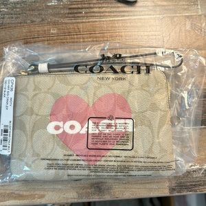 NWT Coach Wristlet